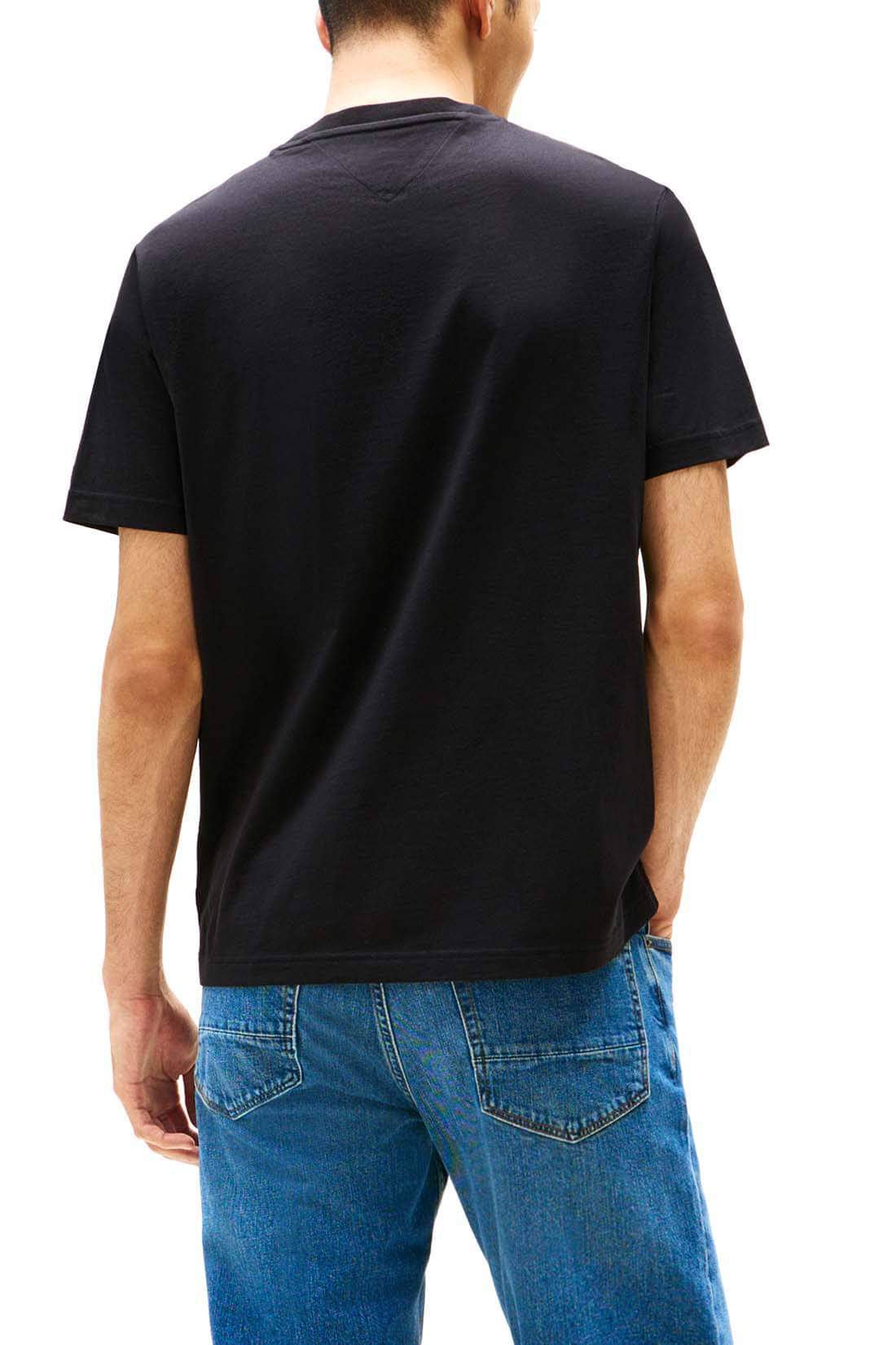 Black Tommy Hilfiger men's T-shirt with logo, short sleeves, size L, casual crew neck, made of soft cotton fabric.